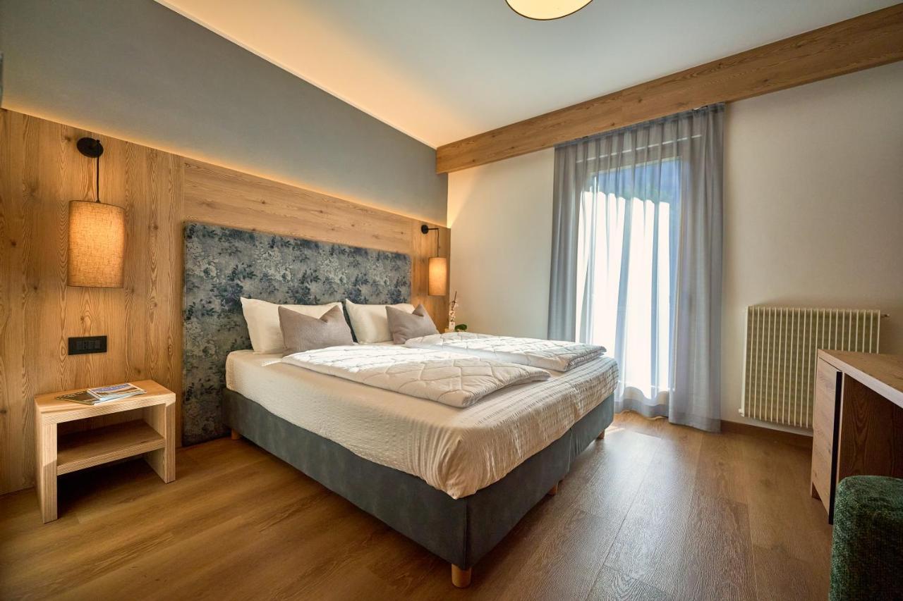 Hotel Rio คาแดร์โซเน ภายนอก รูปภาพ